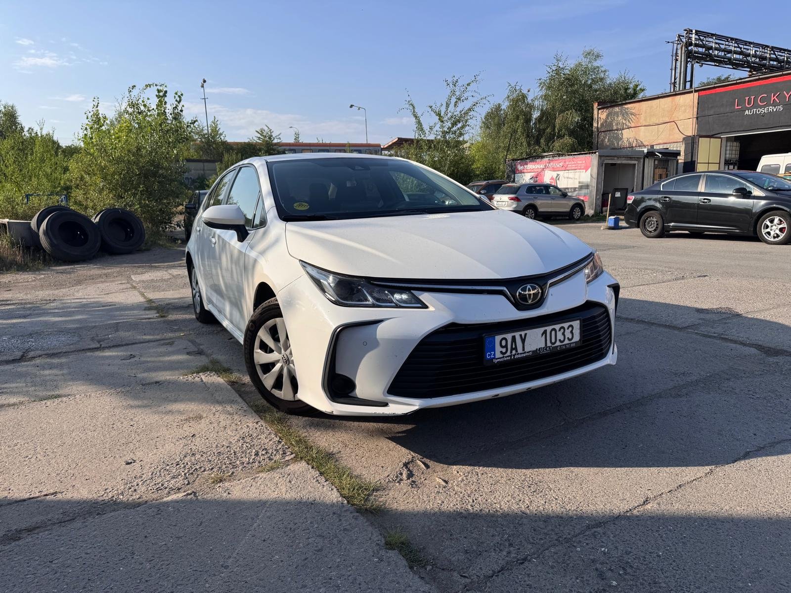TOYOTA COROLLA